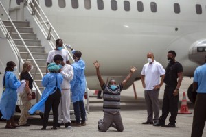 Les vols d’expulsion d’Haïtiens suspendus