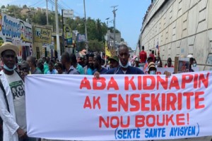 Médecins et infirmières protestent contre l’insécurité