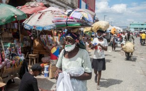 Le taux de mortalité lié au Covid-19 devient alarmant alors que les vaccins se font attendre