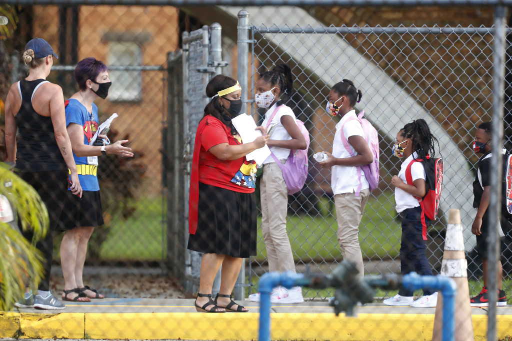 La vaccination à Miami-Dade commence pour les jeunes de 12 ans et plus