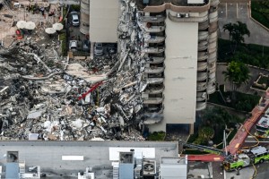 Effondrement de l’immeuble en Floride, le bilan monte à 5 morts