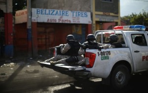 Les Gangs tuent 8 policiers en 2 jours