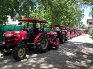 Le Japon offre 22 tracteurs agricoles à Haïti