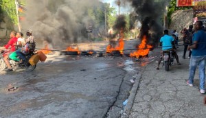 Les habitants de Léogâne protestent contre la hausse des prix du carburant